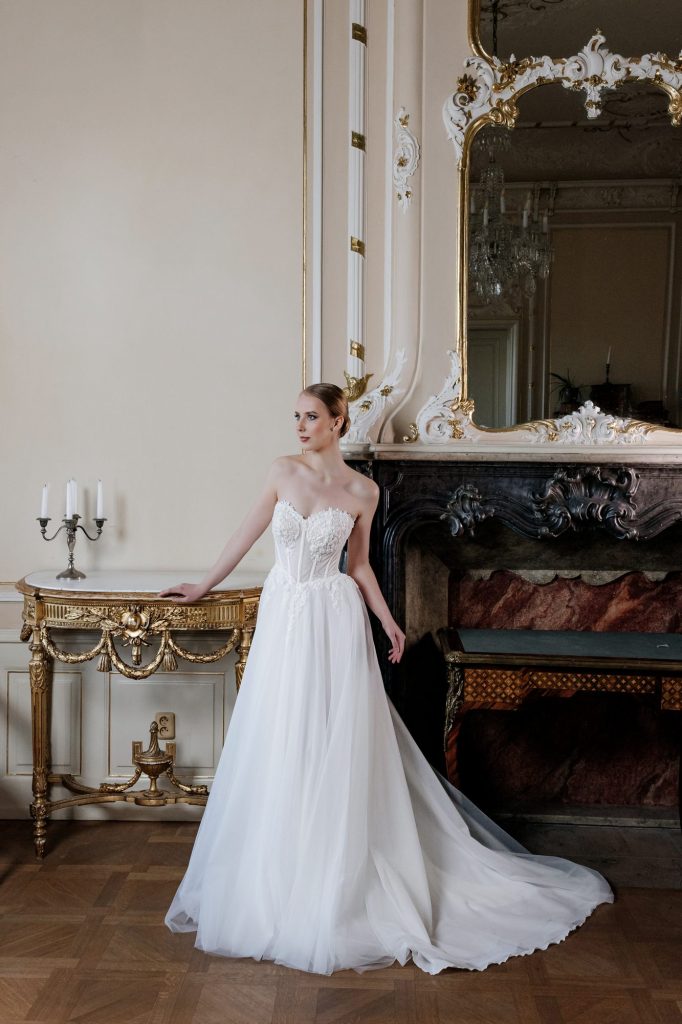 Charlotte A-vonalú menyasszonyi ruha – Viktoria Marriage