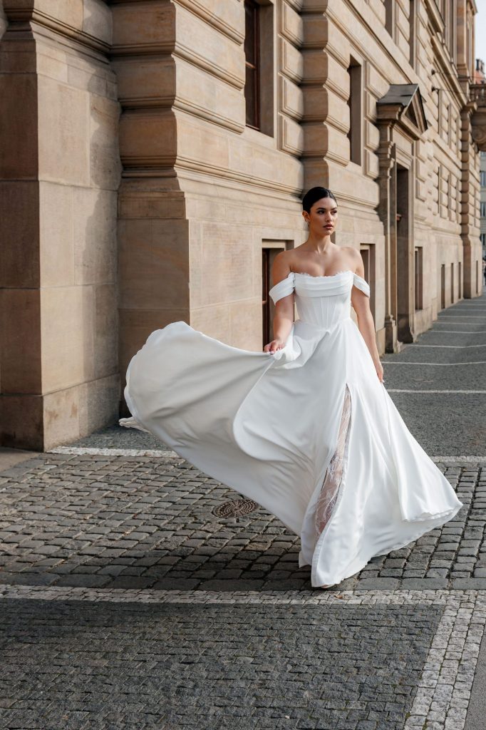 Latoya A-vonalú menyasszonyi ruha – Viktoria Marriage