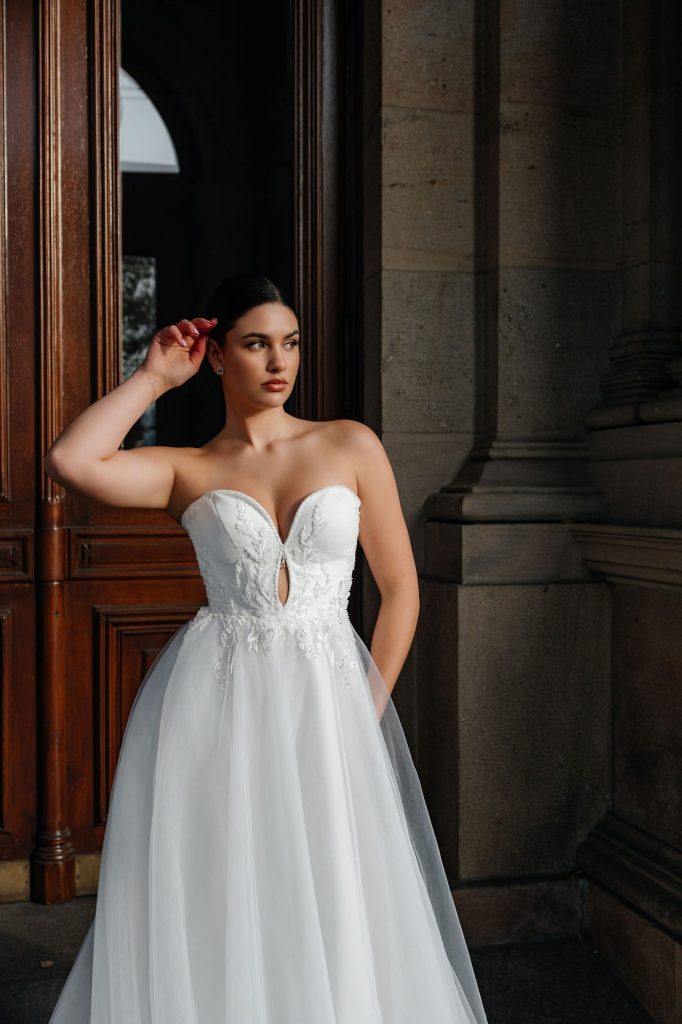 Vicenta A-vonalú menyasszonyi ruha – Viktoria Marriage